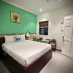 Dong Nhu Hotel